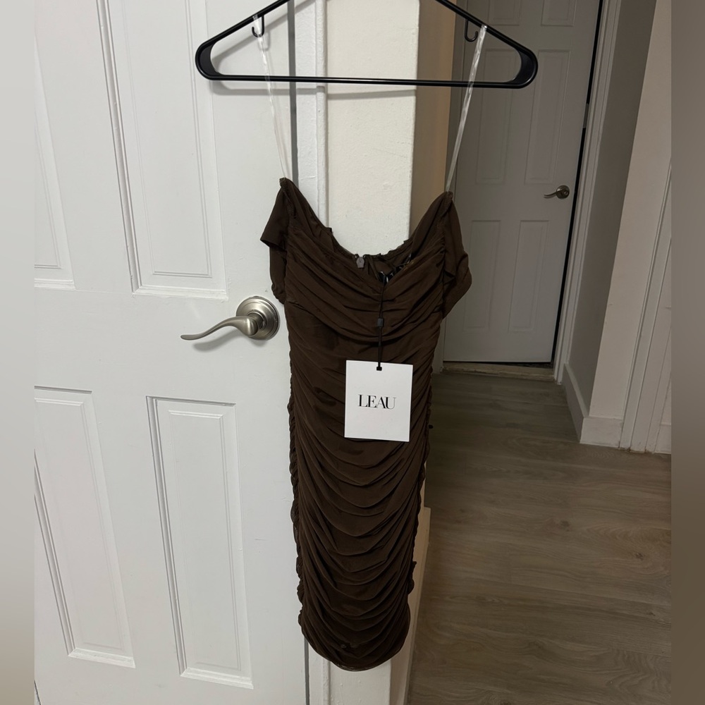 LEAU Brown Ruched Midi Dress